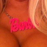 Oversexte Barbie Wilt Xxl Neukstaaf In Kaalgeschoren Kutje Voelen Sexdate