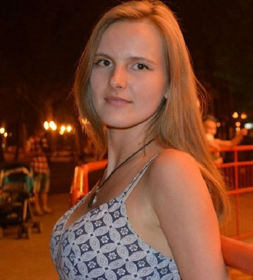 Heb Je Zin Om Deze Vrouw In De Bossen Een Lesje Te Leren Buitensex