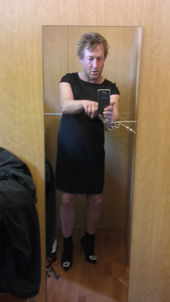Slut For Huge Dick Travestieten