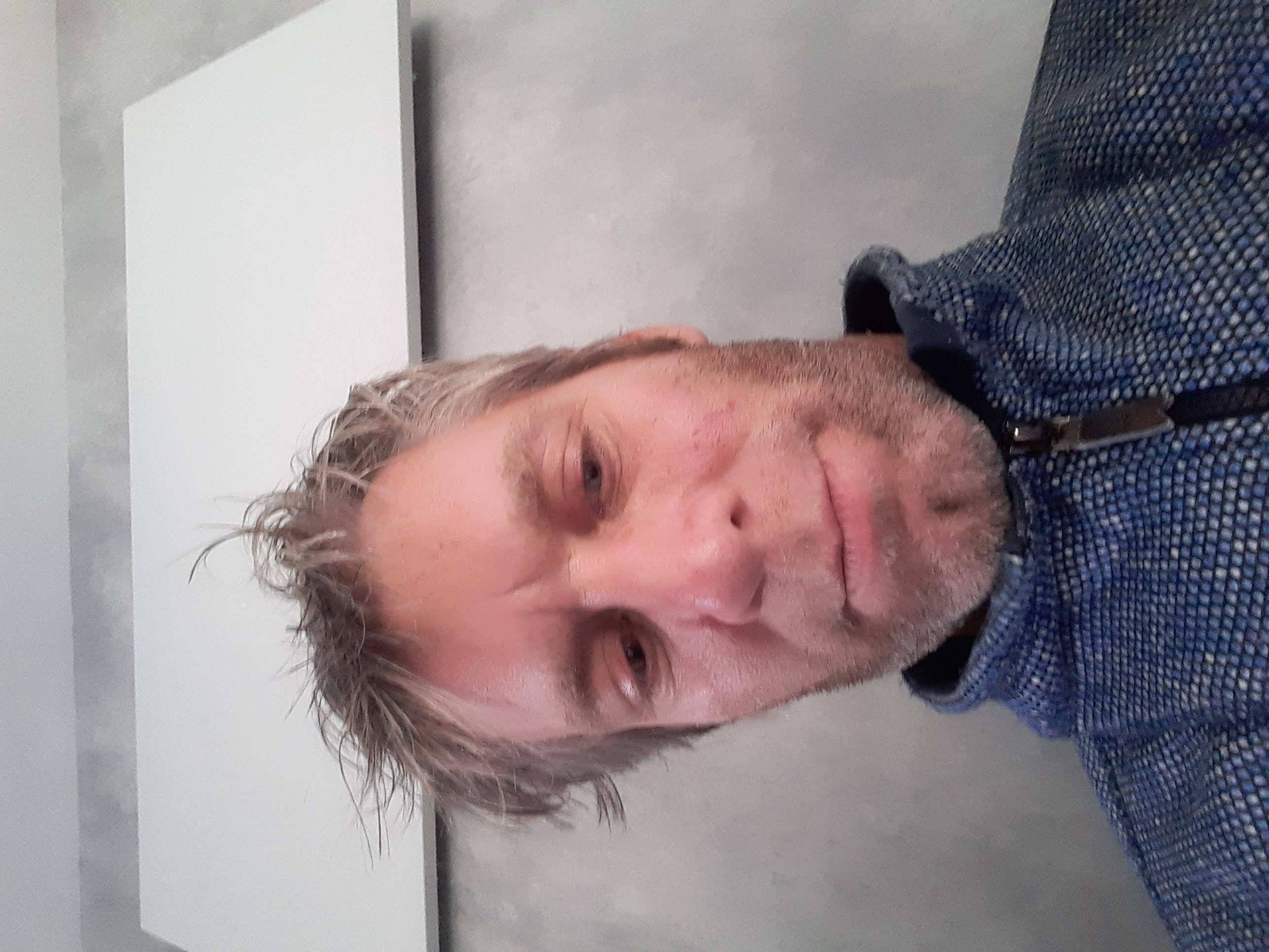 Een Samenkomst In Geiligheid Man Zoekt Vrouw