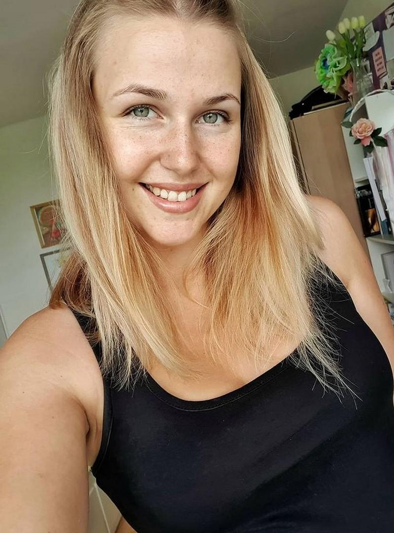 Sta Jij Open Voor Waar Ik Naar Op Zoek Ben? Vrouw Zoekt Man